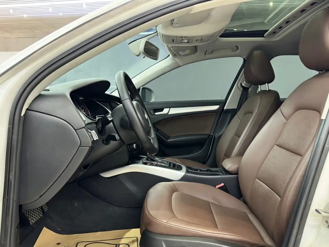Audi A4L 2013 35 TFSI Automatic Standard фото 10