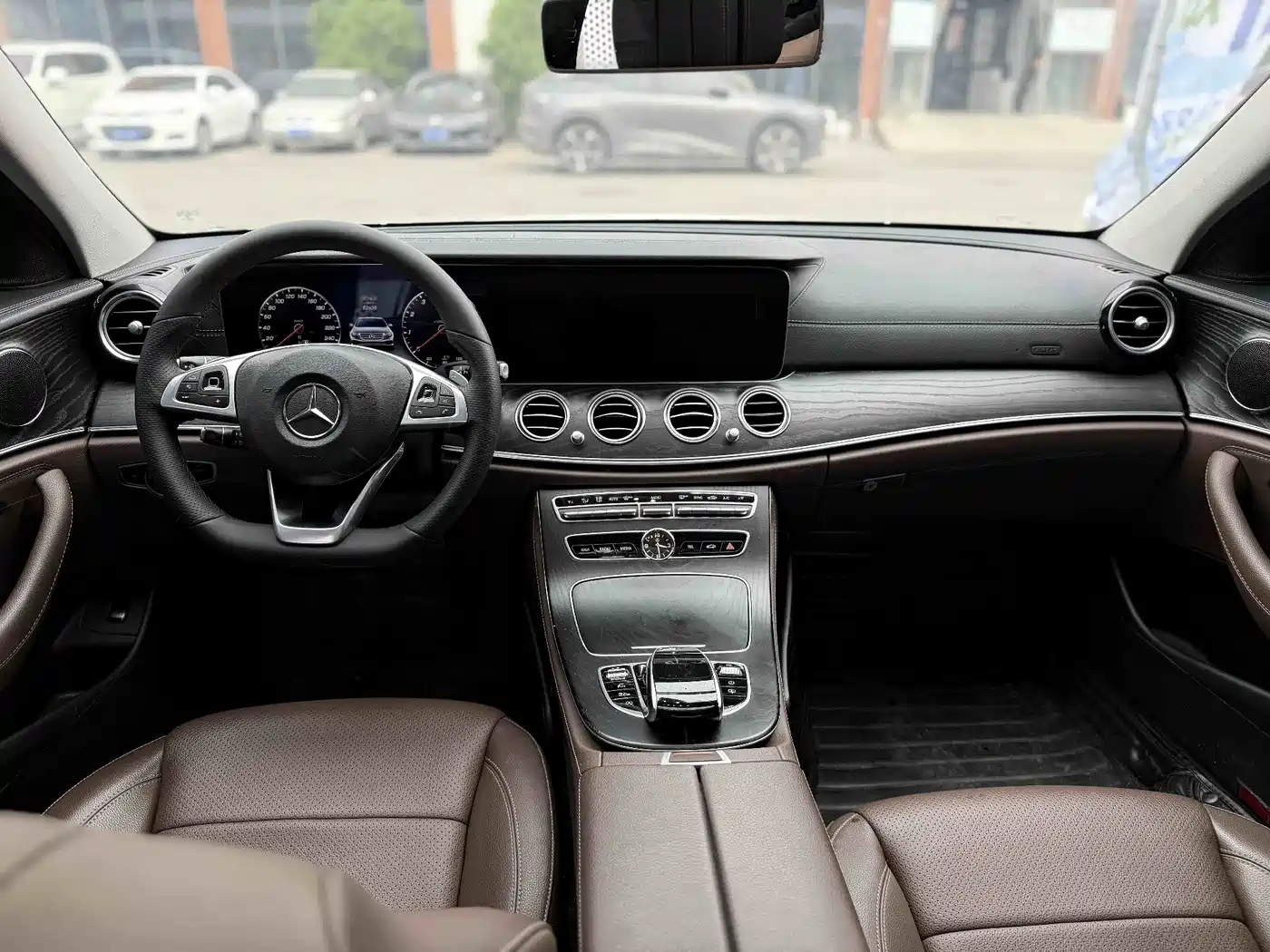 Mercedes-Benz E-Class 2018 E 300 L Sport Luxury фото 8