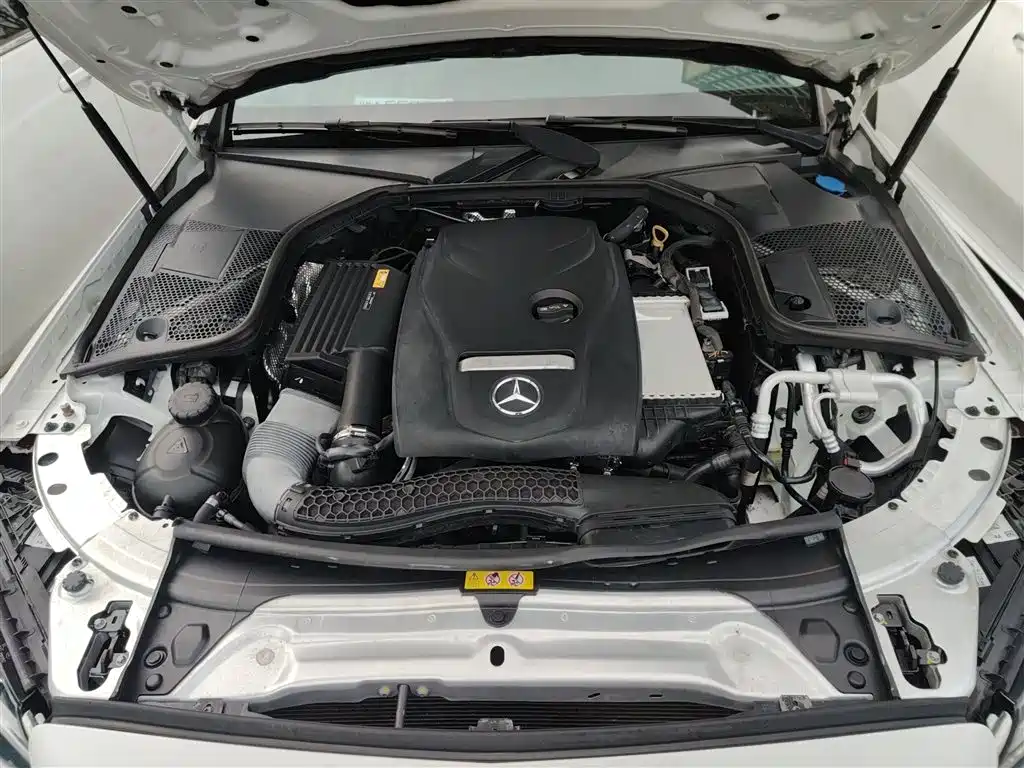 Mercedes-Benz C-Class 2017 Facelift C 200 L Sport Edition фото 13
