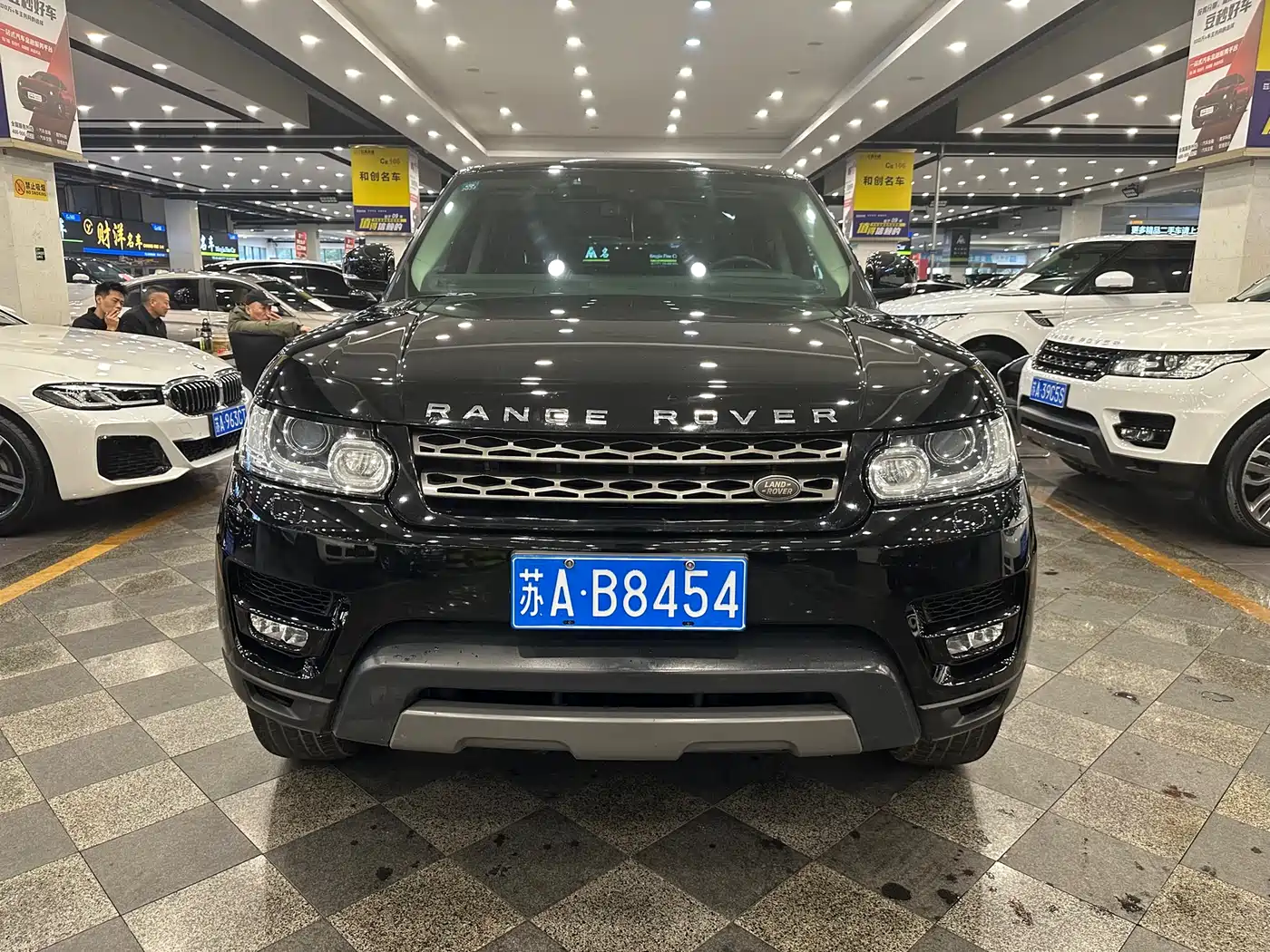 Land Rover Range Rover Sport 2016 Model 3.0 SC V6 SE фото 2