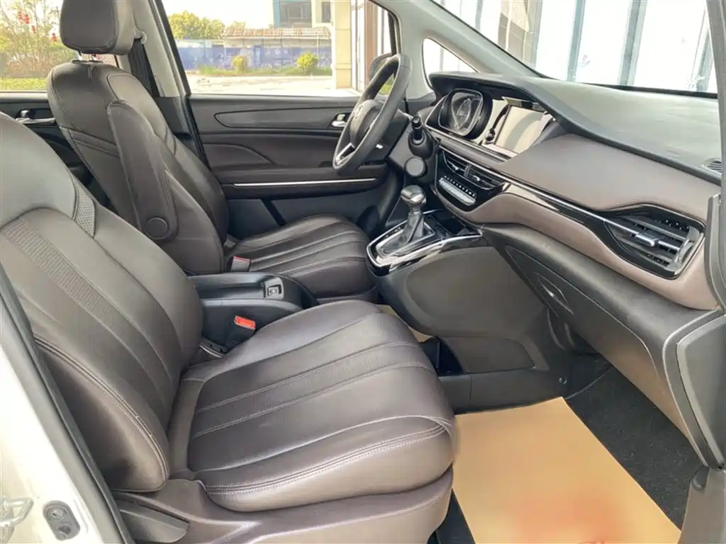 GAC Trumpchi Trumpchi M6 2019 270T DCT Luxury Edition (7-seater) (China VI) фото 14