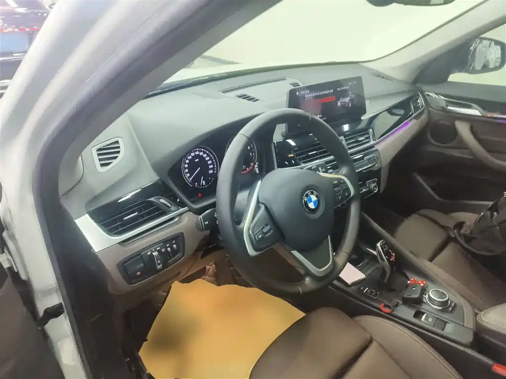 BMW X1 2020 sDrive25Li Leading Model фото 6