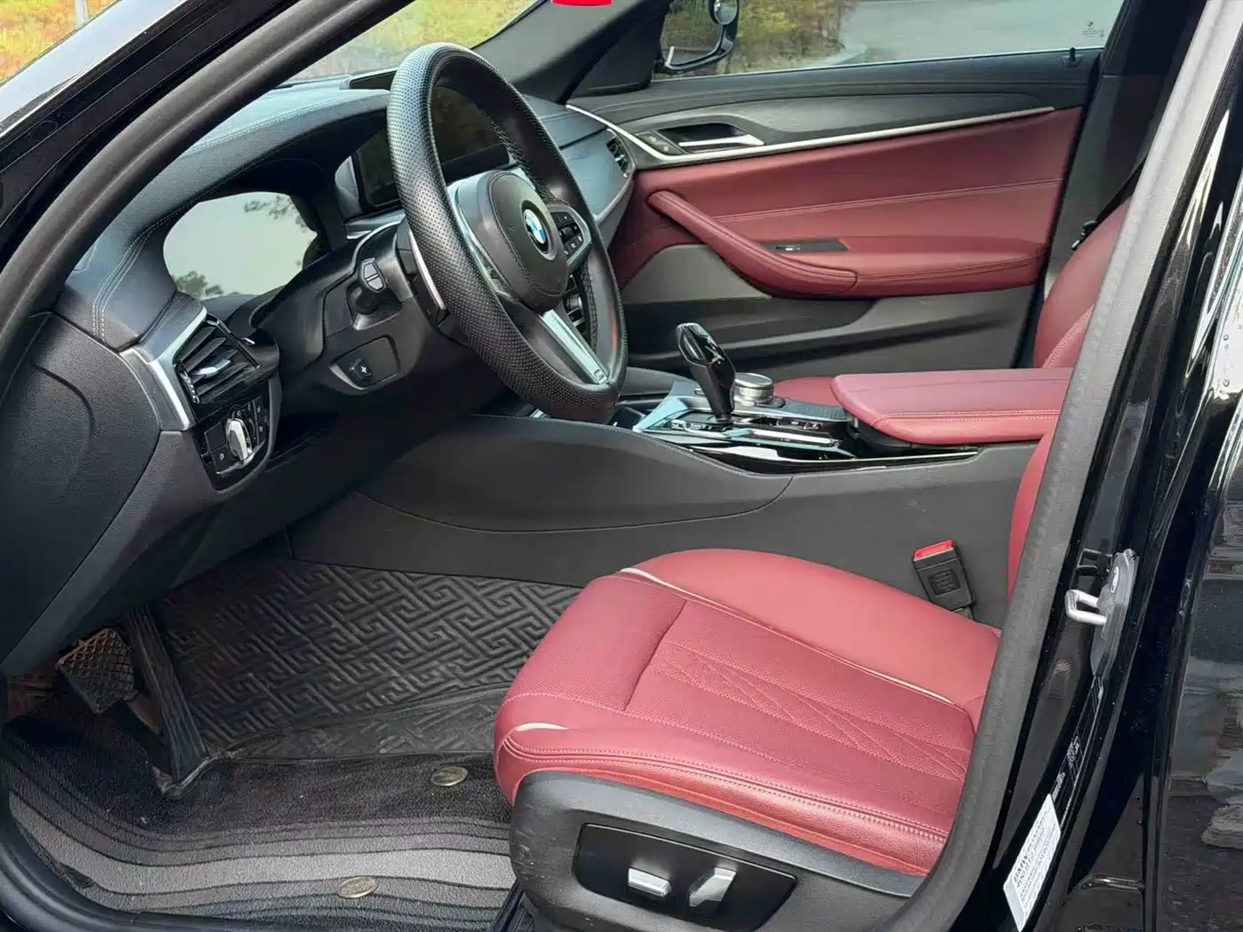 BMW 5 Series 2021 530Li Leading M Sport Package фото 9