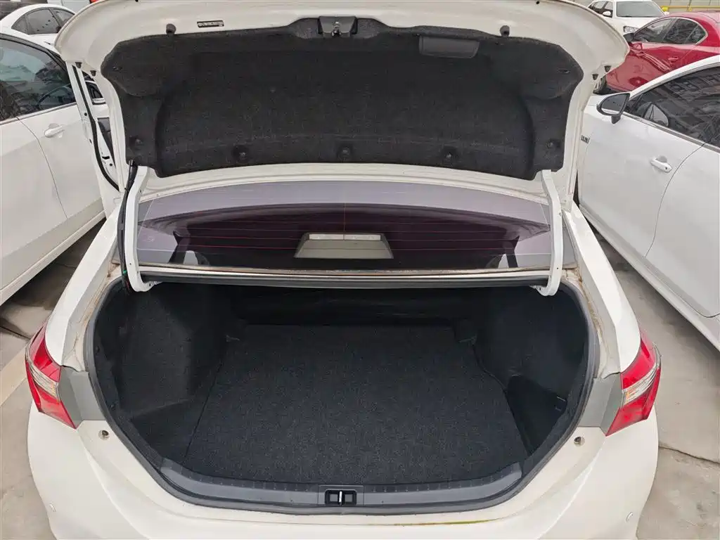 Toyota Corolla 2017 Facelift 1.2T S-CVT GL-i фото 19