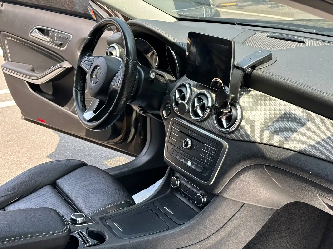 Mercedes-Benz GLA 2016 GLA 200 Dynamic фото 11