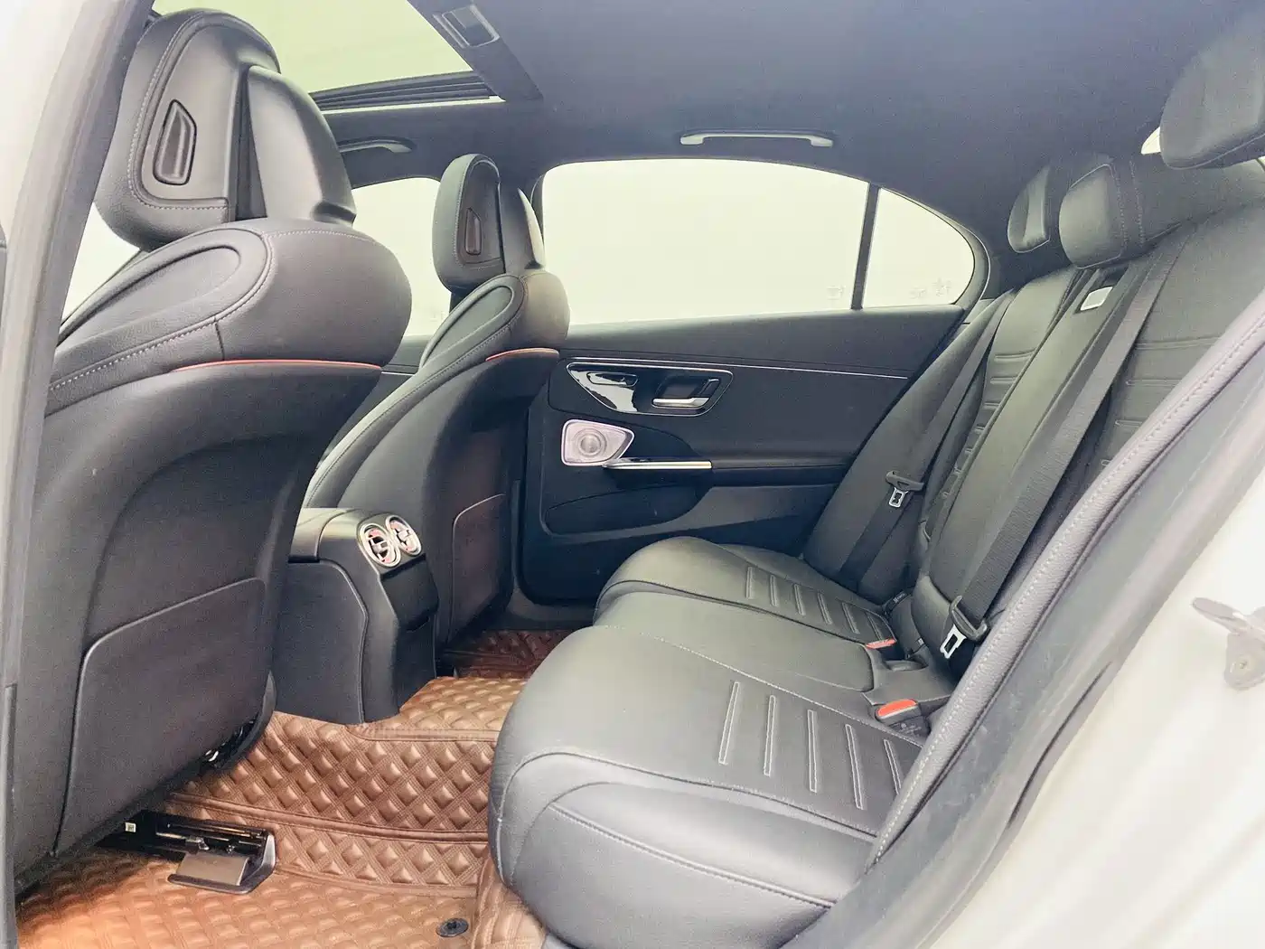 Mercedes-Benz C-Class 2023 C 200 L Sport фото 17