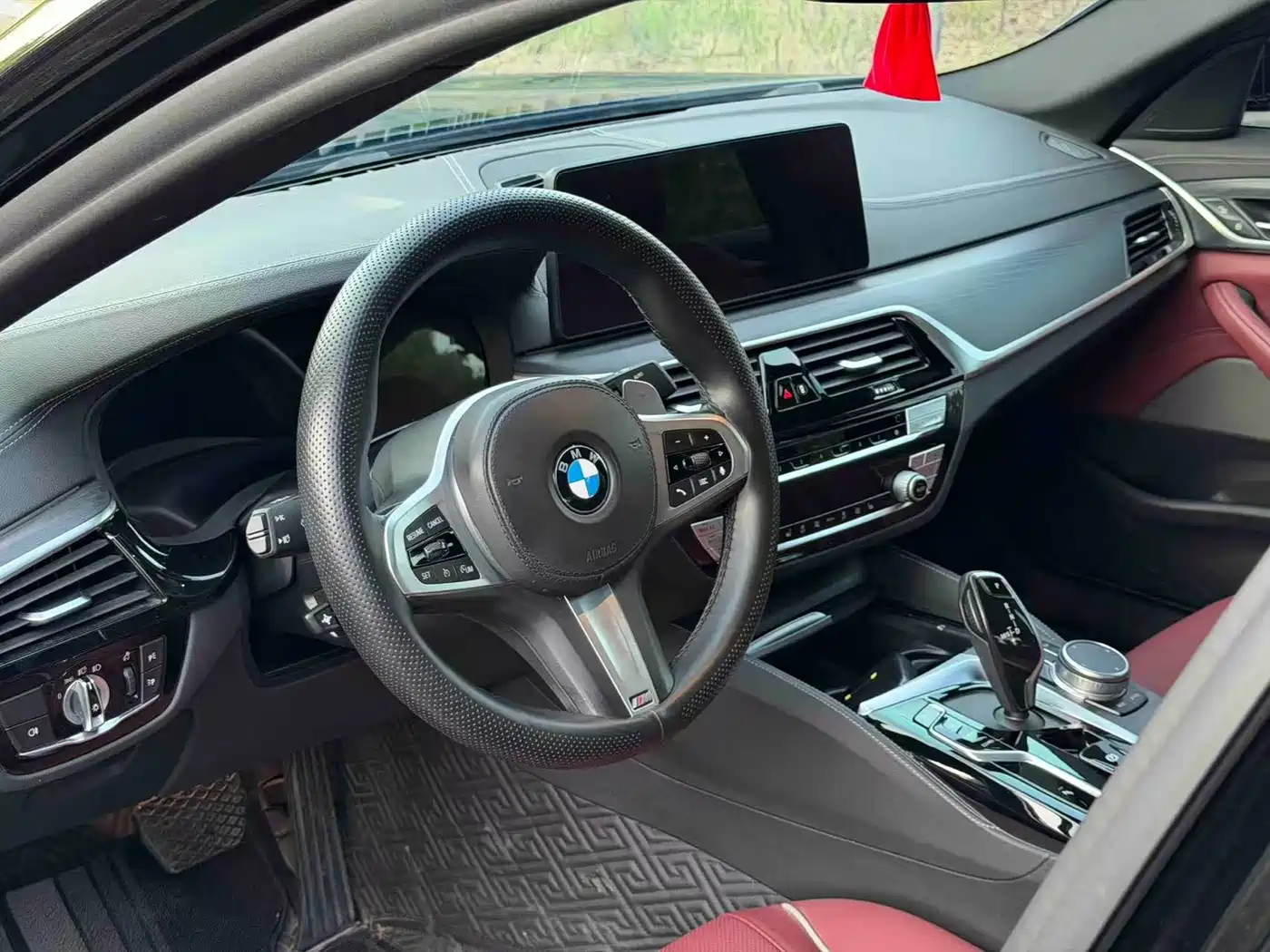 BMW 5 Series 2021 530Li Leading M Sport Package фото 11