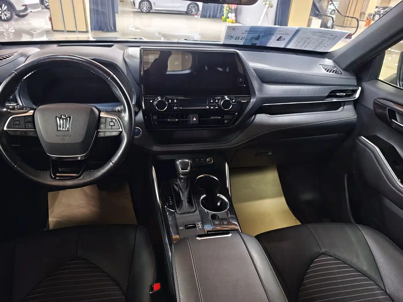 Toyota Crown Kluger 2021 2.5L HEV 4WD Premium фото 10