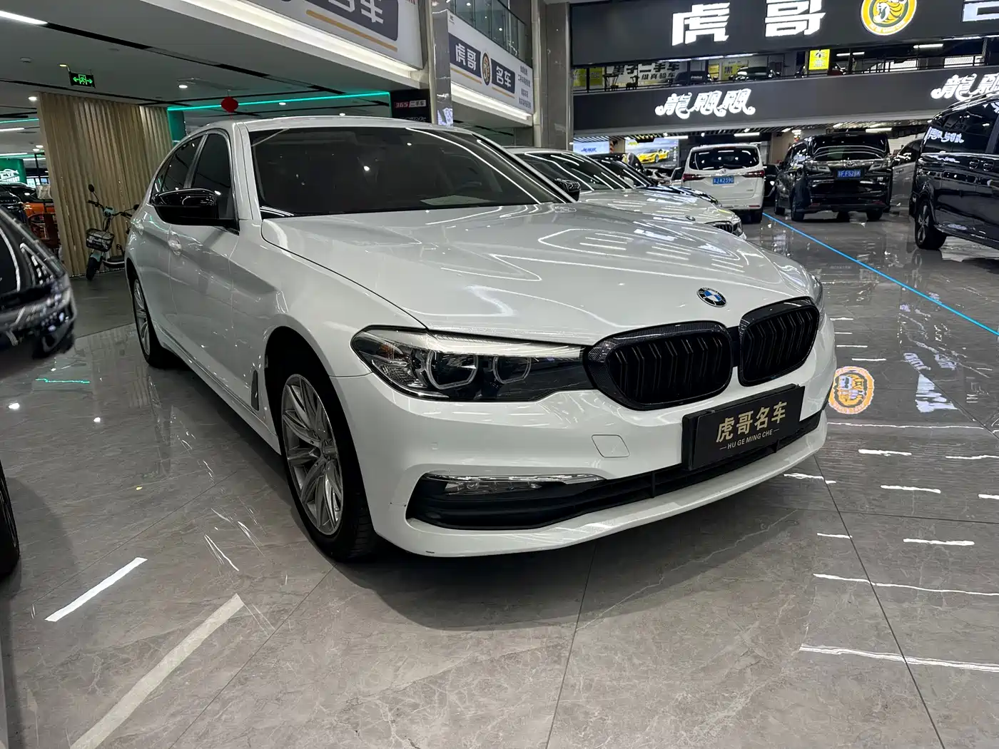 BMW 5 Series 2018 528Li Launch Special Edition фото 3