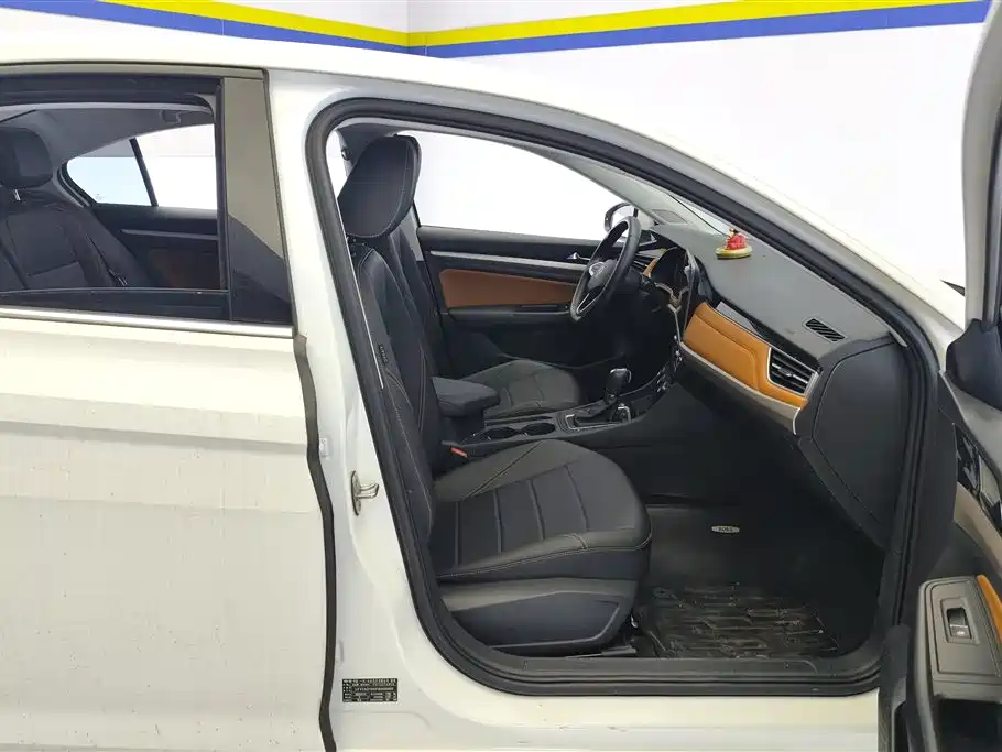 Volkswagen Bora 2023 200TSI DSG Yuexing PRO Edition фото 8