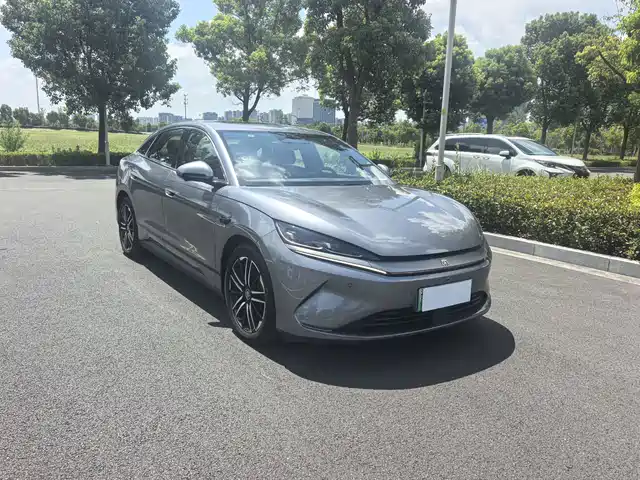 BYD Qin L 2025 Model EV 545KM Excellence Edition — фото 3