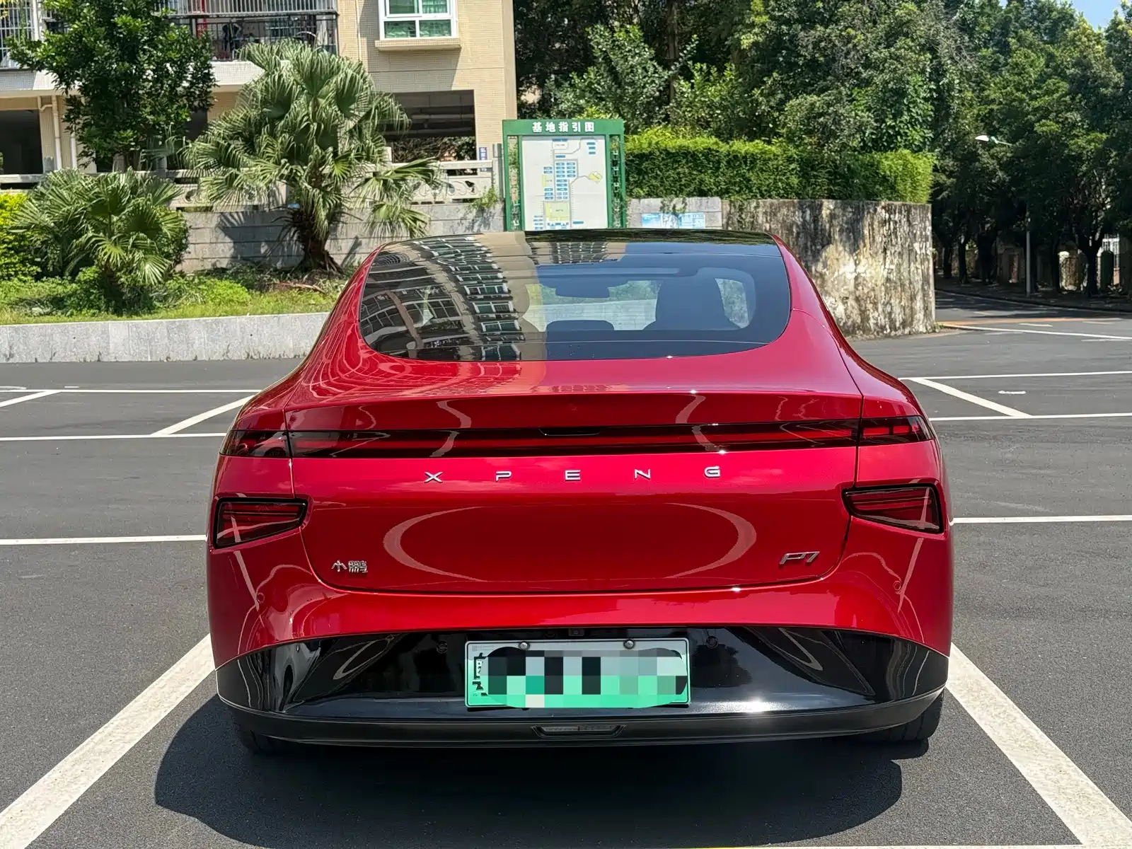 Фото 8 - XPeng P7