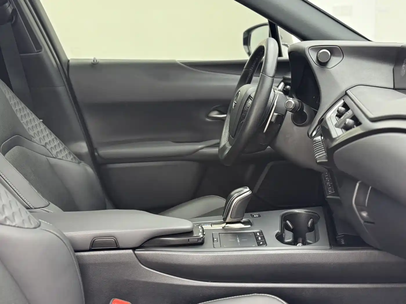 LEXUS UX NEW ENERGY
