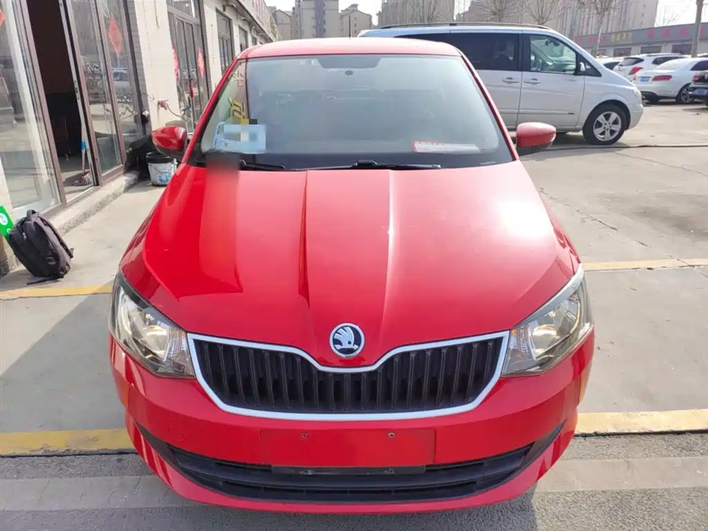 Škoda Fabia 2017 1.4L Auto Car Enjoy Edition фото 3