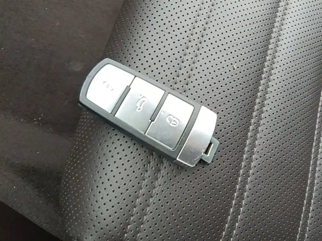 Volkswagen FAW-Volkswagen CC 2018 1.8TSI Luxury фото 9