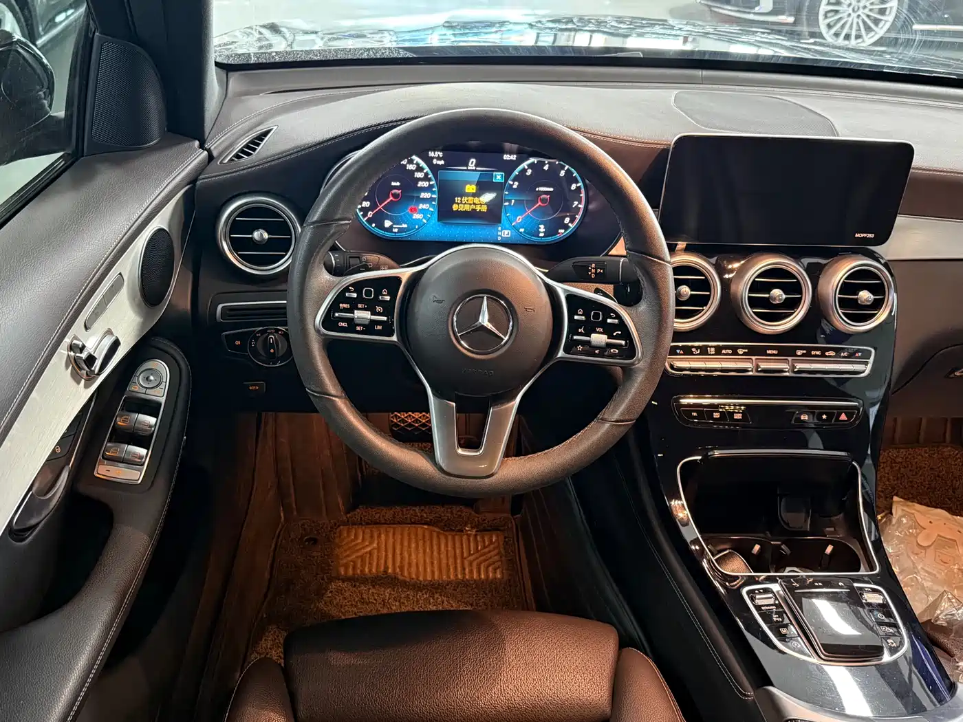 Mercedes-Benz GLC 2021 GLC 260 L 4MATIC Sporty фото 9