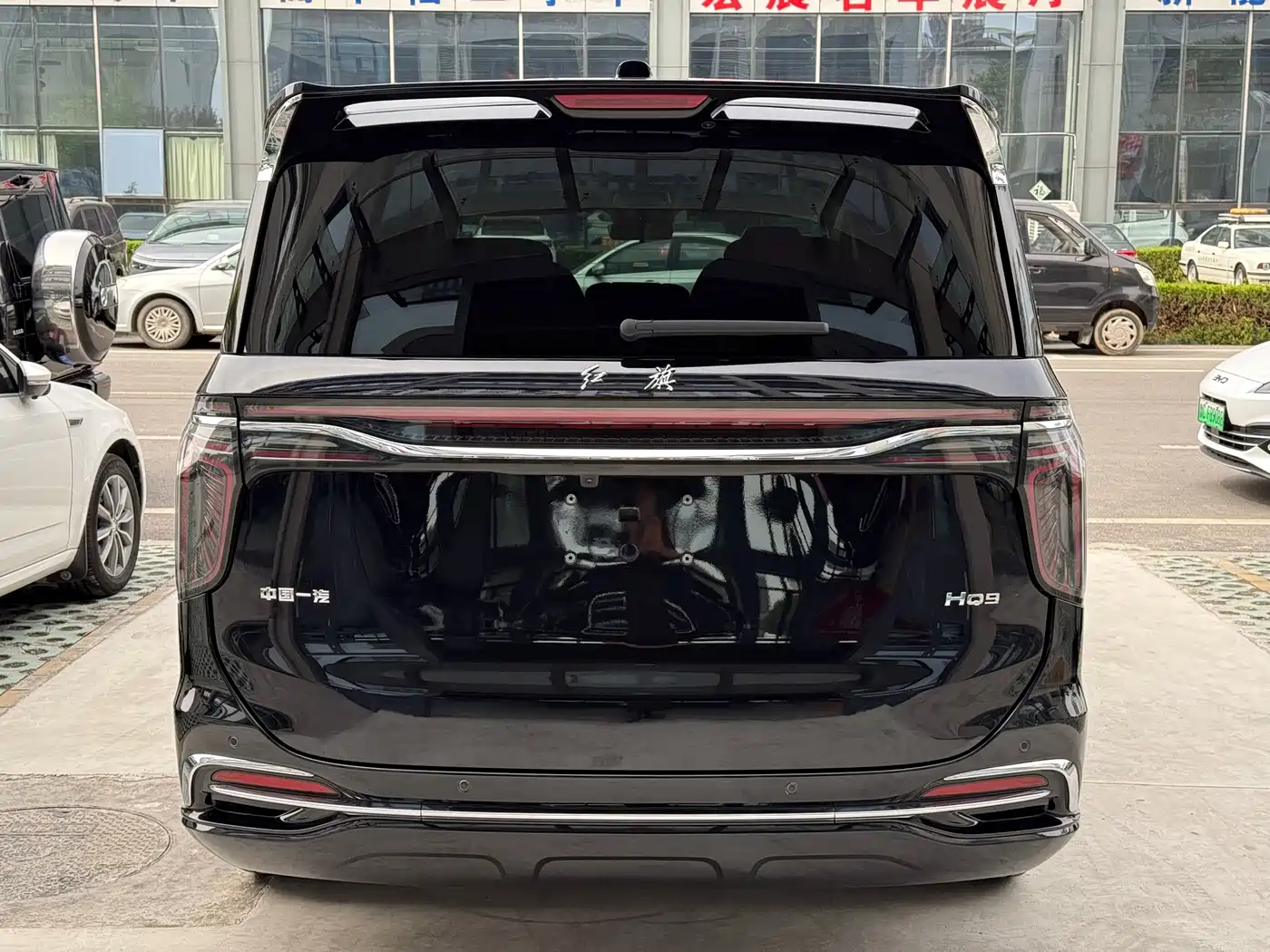 Hongqi HQ9 2023 2.0T Smart Connect Flag Joy Edition фото 5