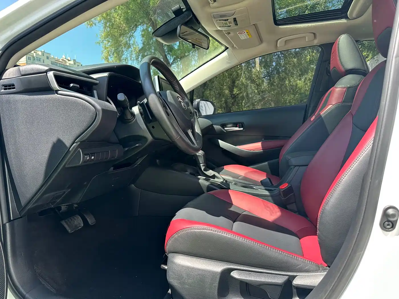 Toyota Corolla 2021 TNGA 1.5L CVT GR SPORT Edition фото 4