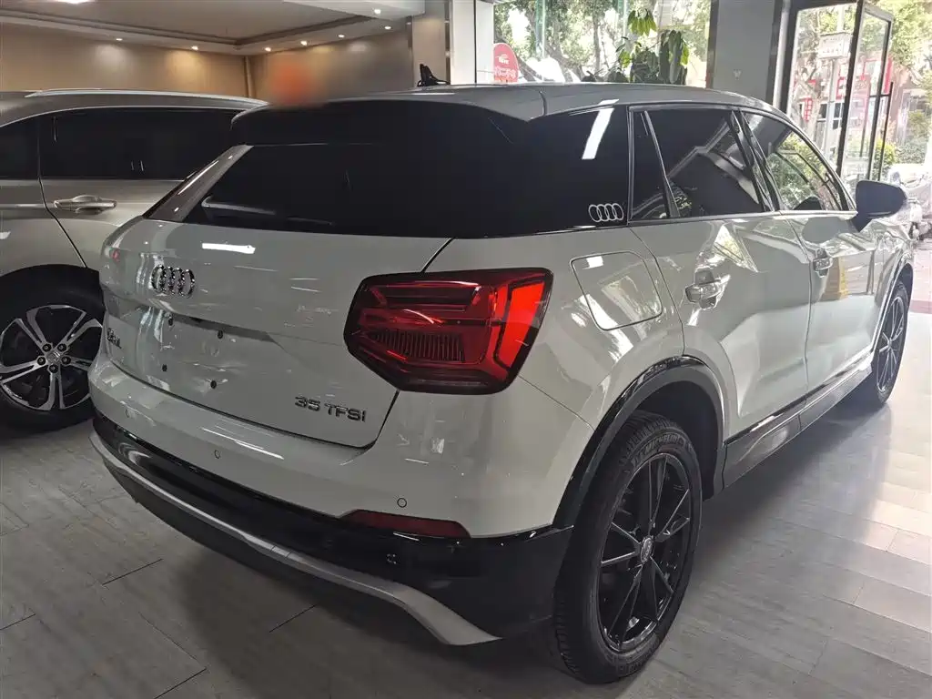 Audi Q2L 2018 35 TFSI Launch Exclusive Edition China VI фото 11