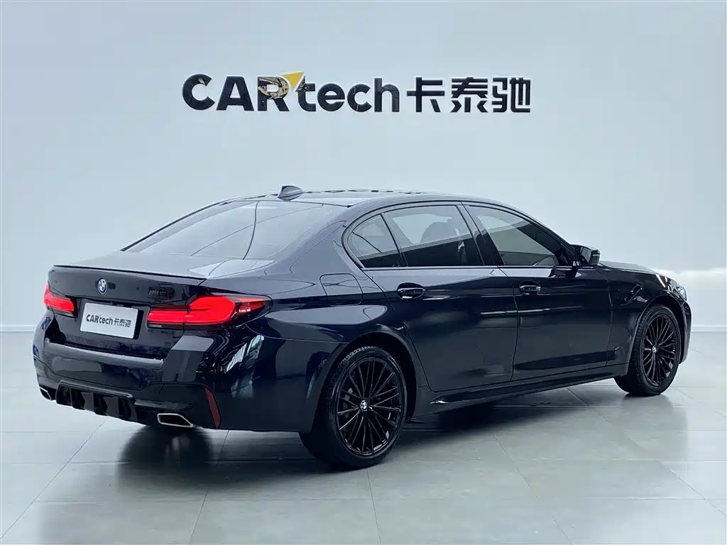 BMW 5 Series 2022 Facelift 530Li Leading M Sport Package фото 3