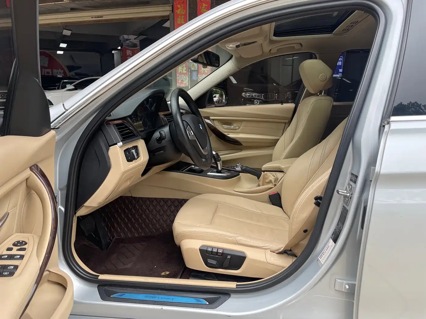 BMW 3 Series 2013 320Li Luxury Design Package фото 6