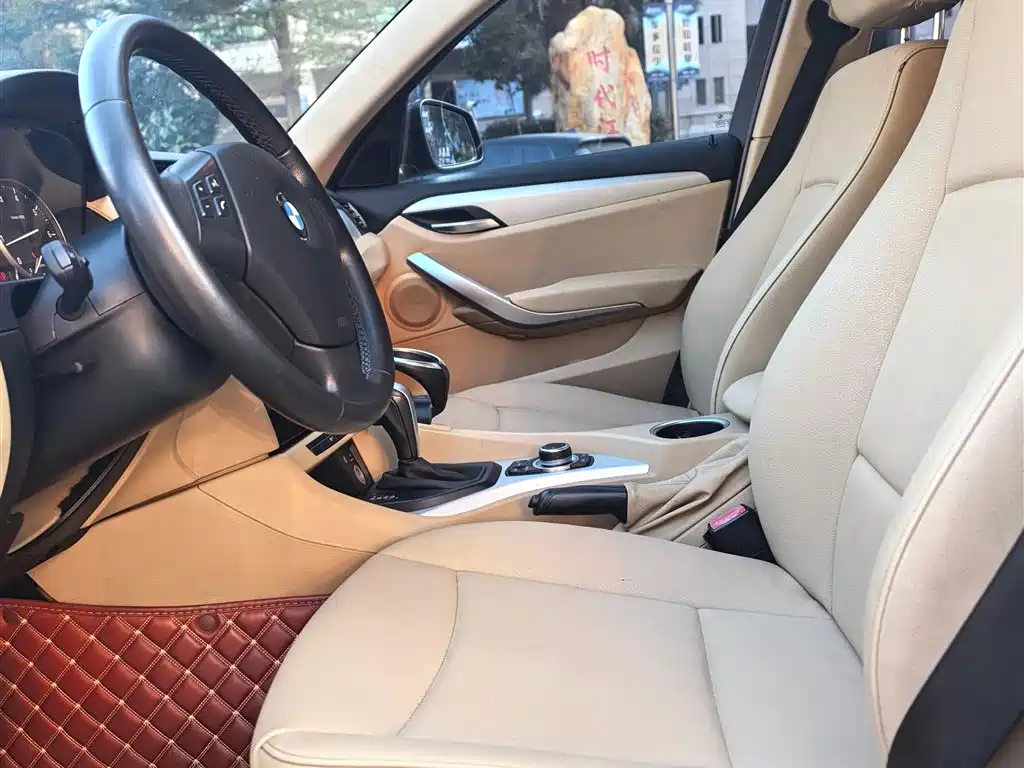 BMW X1 (Import) 2012 sDrive18i Luxury фото 5