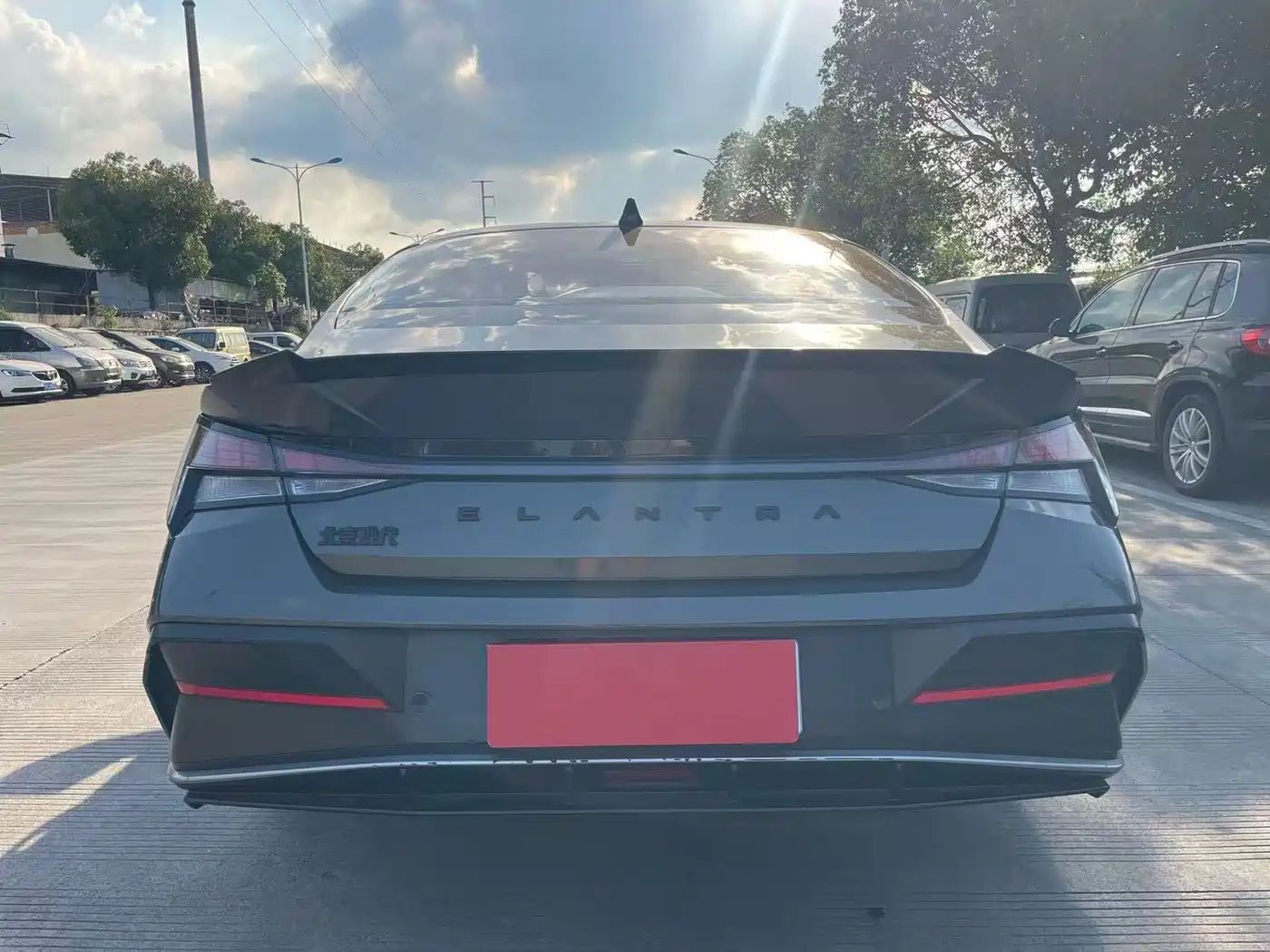 Hyundai Elantra 2023 1.5L CVT GLX Elite Edition фото 10