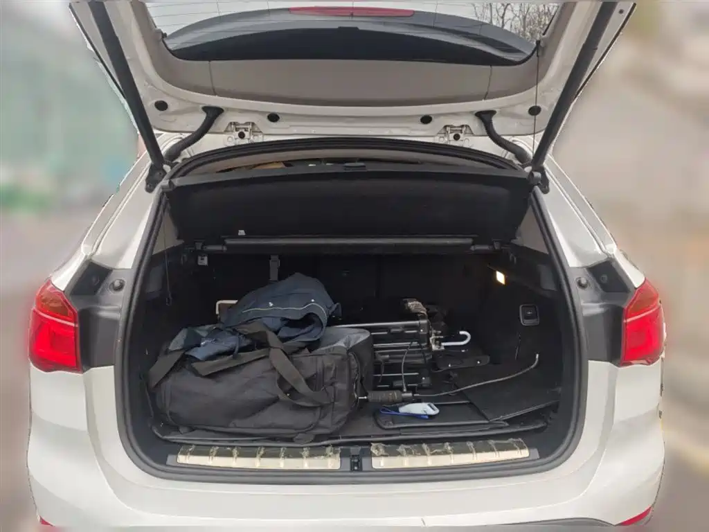 BMW X1 2016 sDrive18Li Premium Model фото 10