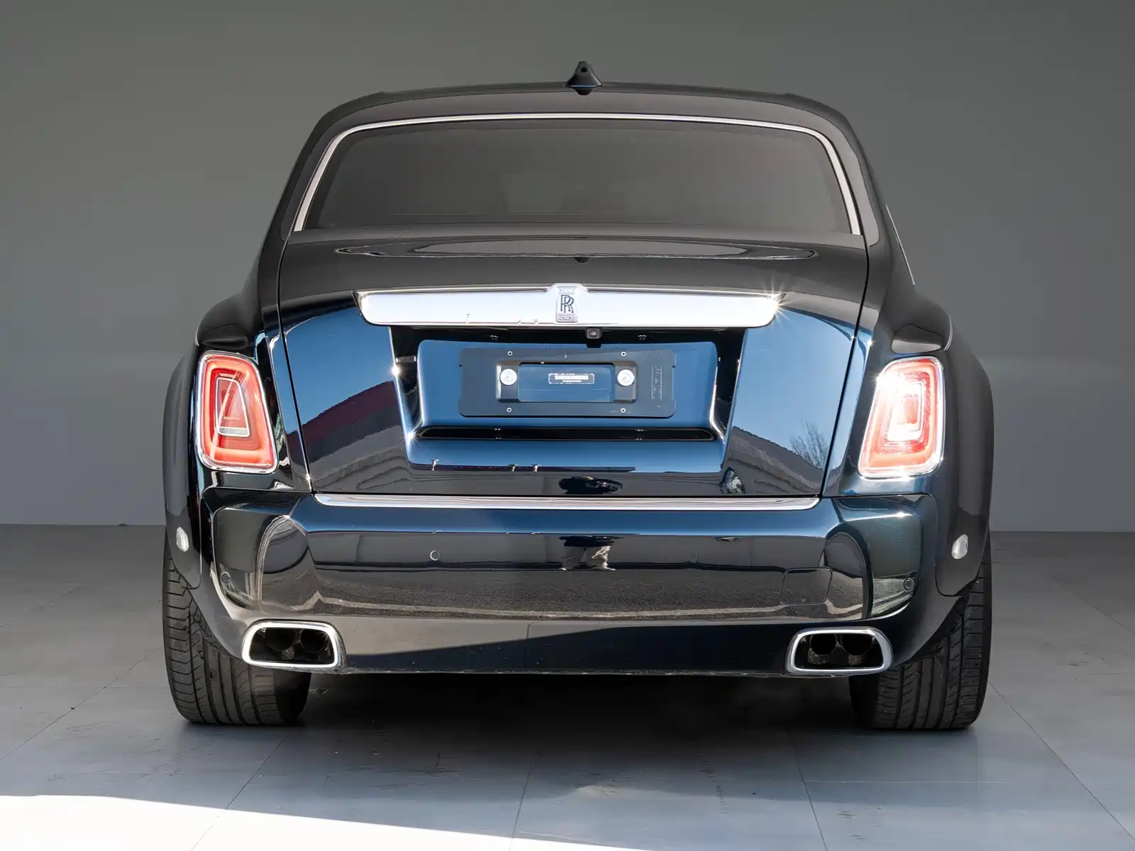 Фото 21 - Rolls-Royce Phantom