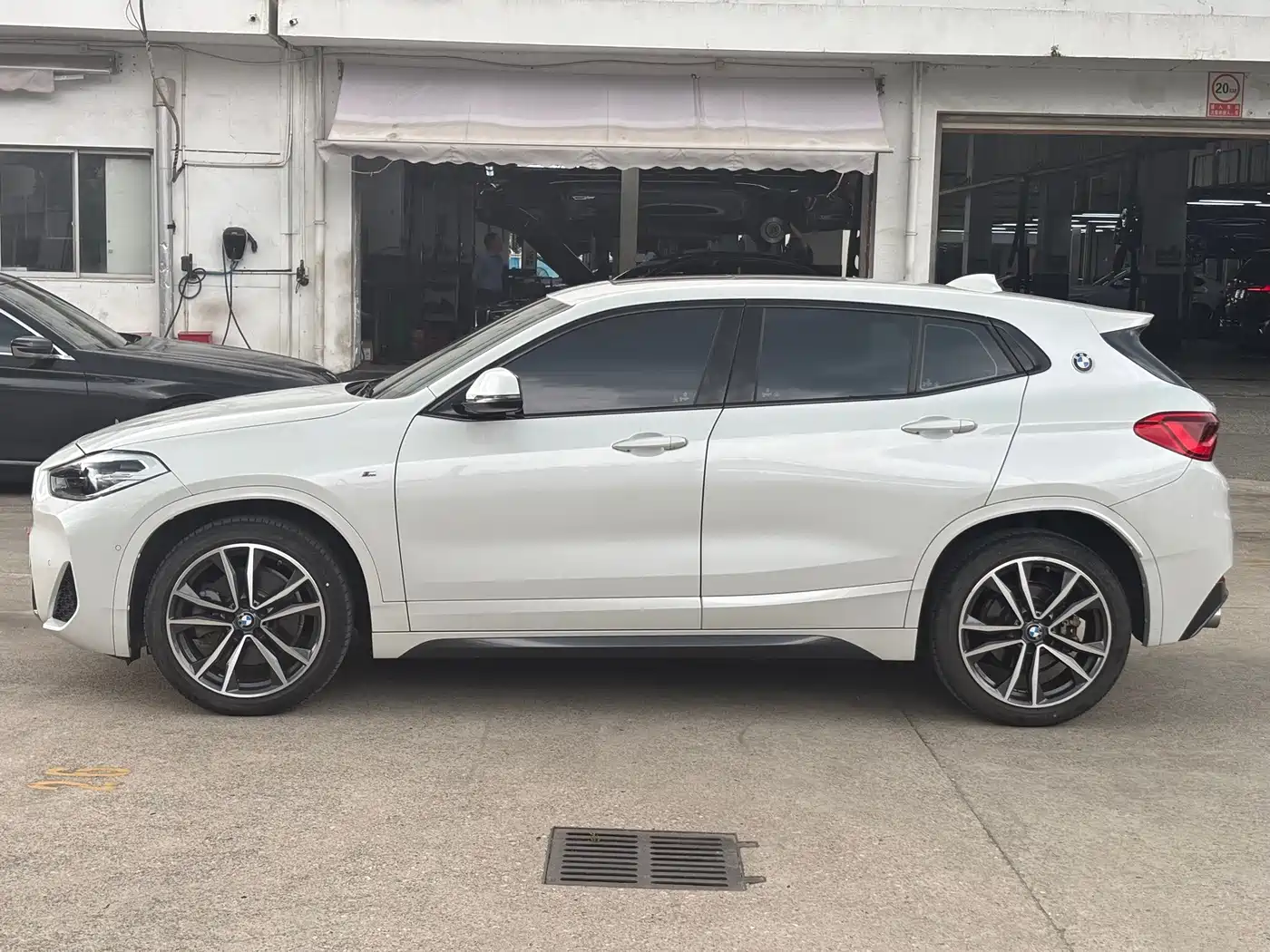 BMW BMW X2 2020 sDrive25i Exclusive M Sport Package 3