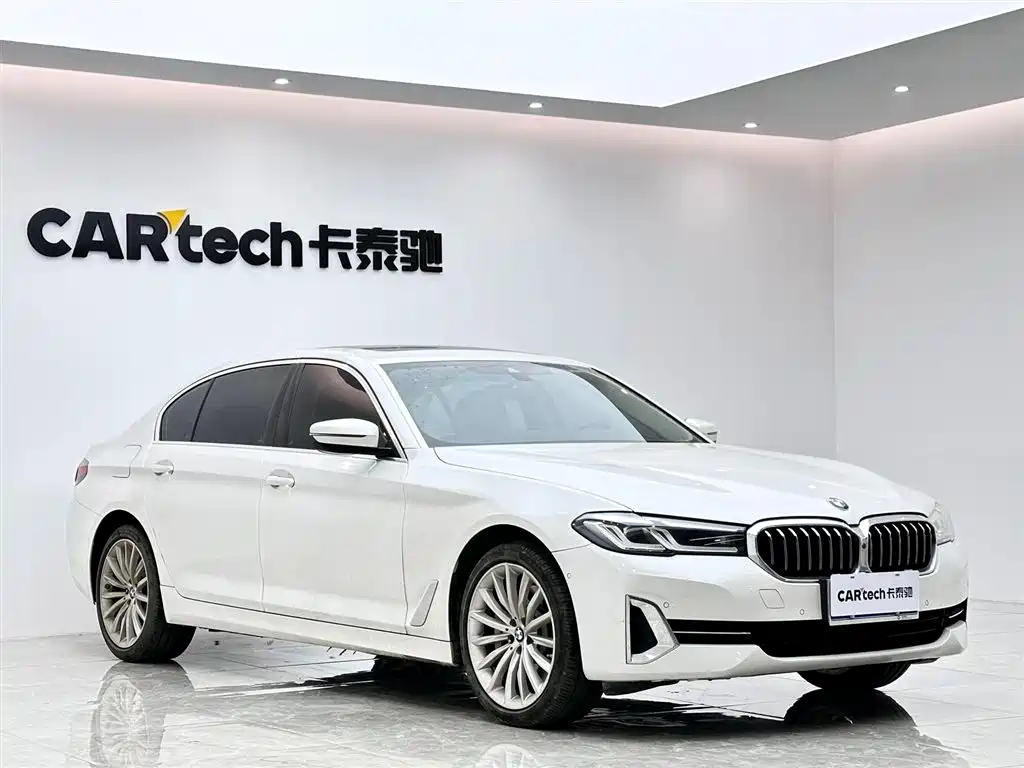BMW 5 Series 2023 530Li Premium Luxury Package фото 6