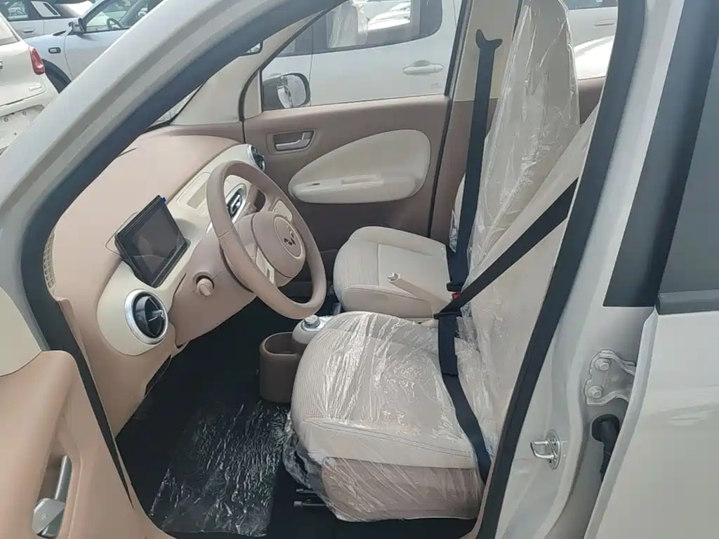 Wuling Motors Hongguang MINIEV 2026 2025 4-Door Advanced