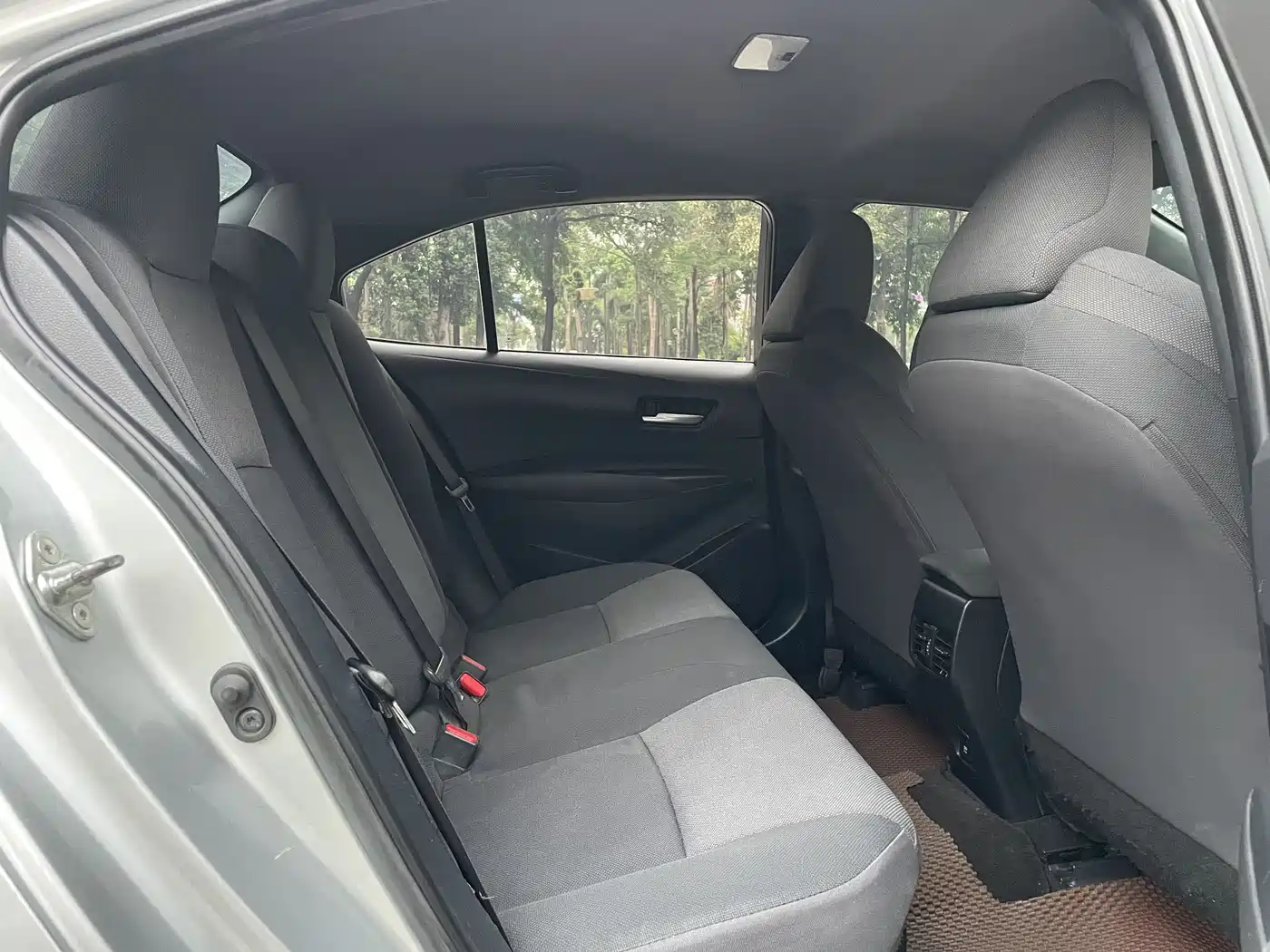Toyota Levin 2021 Dual Hybrid 1.8H E-CVT Leading Edition фото 11