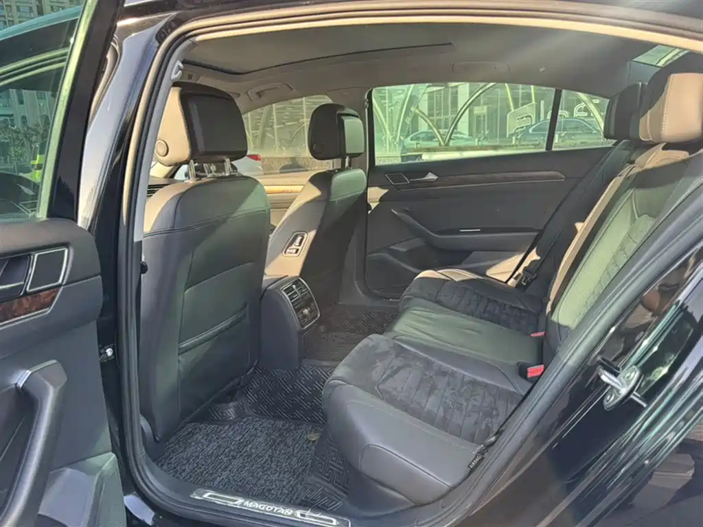 Volkswagen Magotan 2017 380TSI DSG Premium фото 24