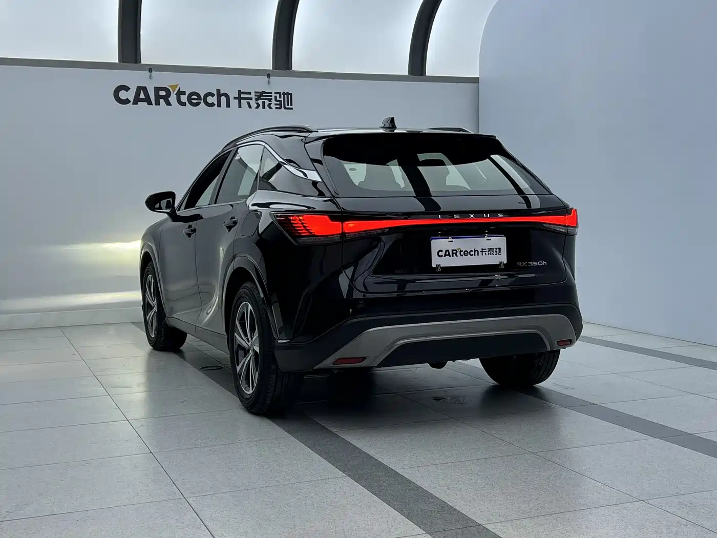Lexus RX 2026 350h 2WD Joy Edition фото 2