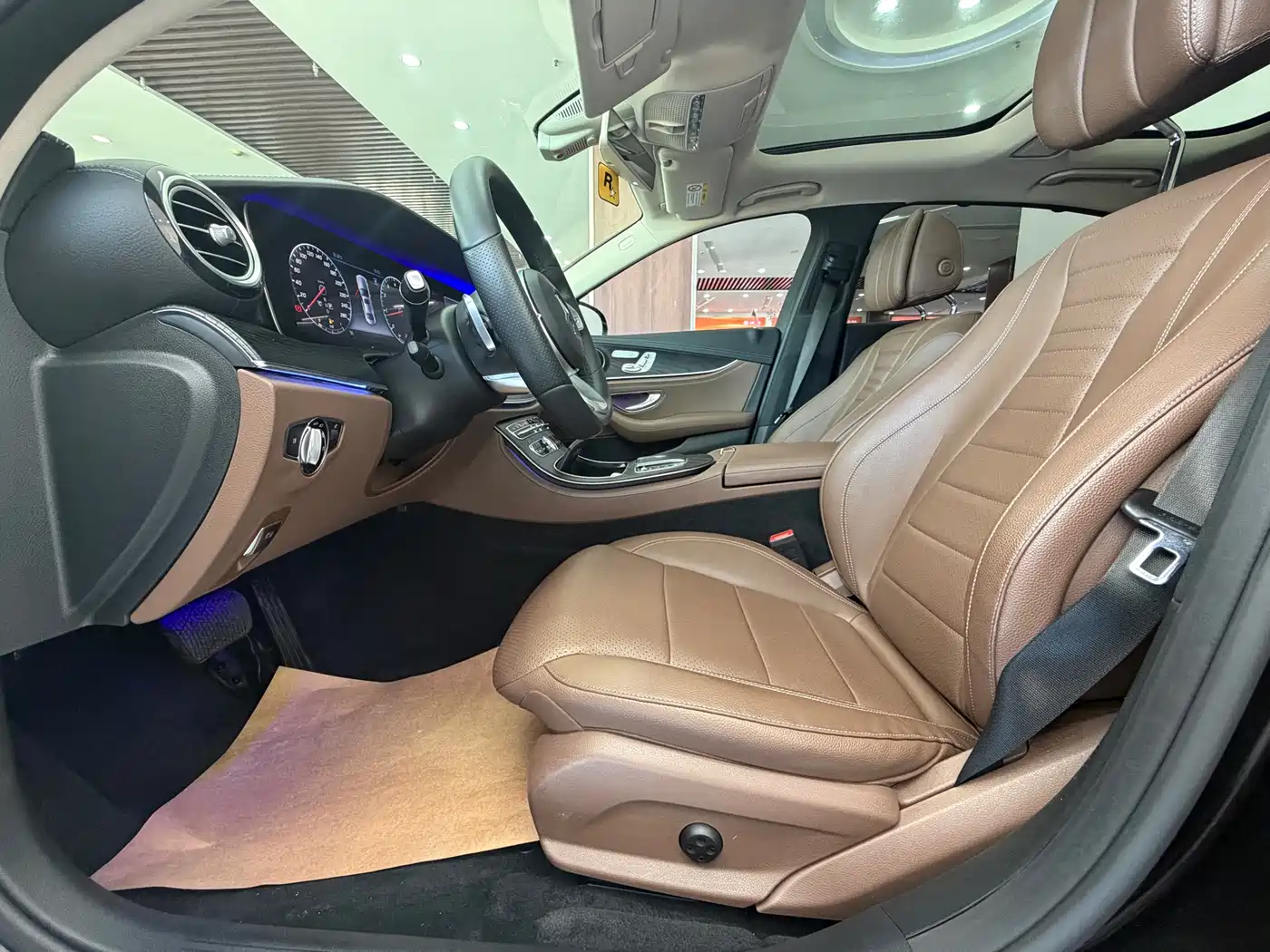 Mercedes-Benz E-Class 2019 E 300 L Sport Luxury фото 10