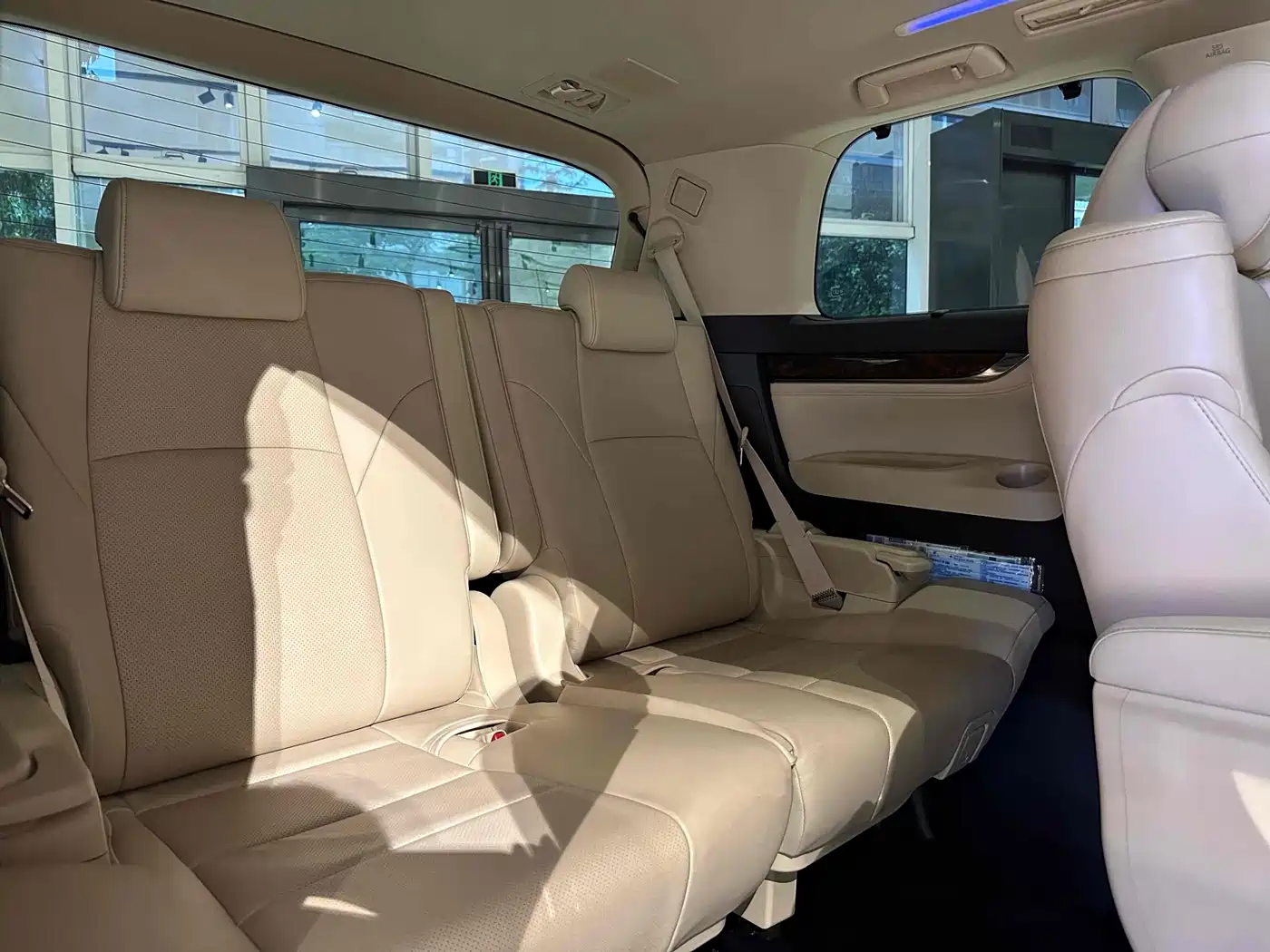 Toyota Alphard 2018 Facelift 3.5L Luxury Edition фото 15