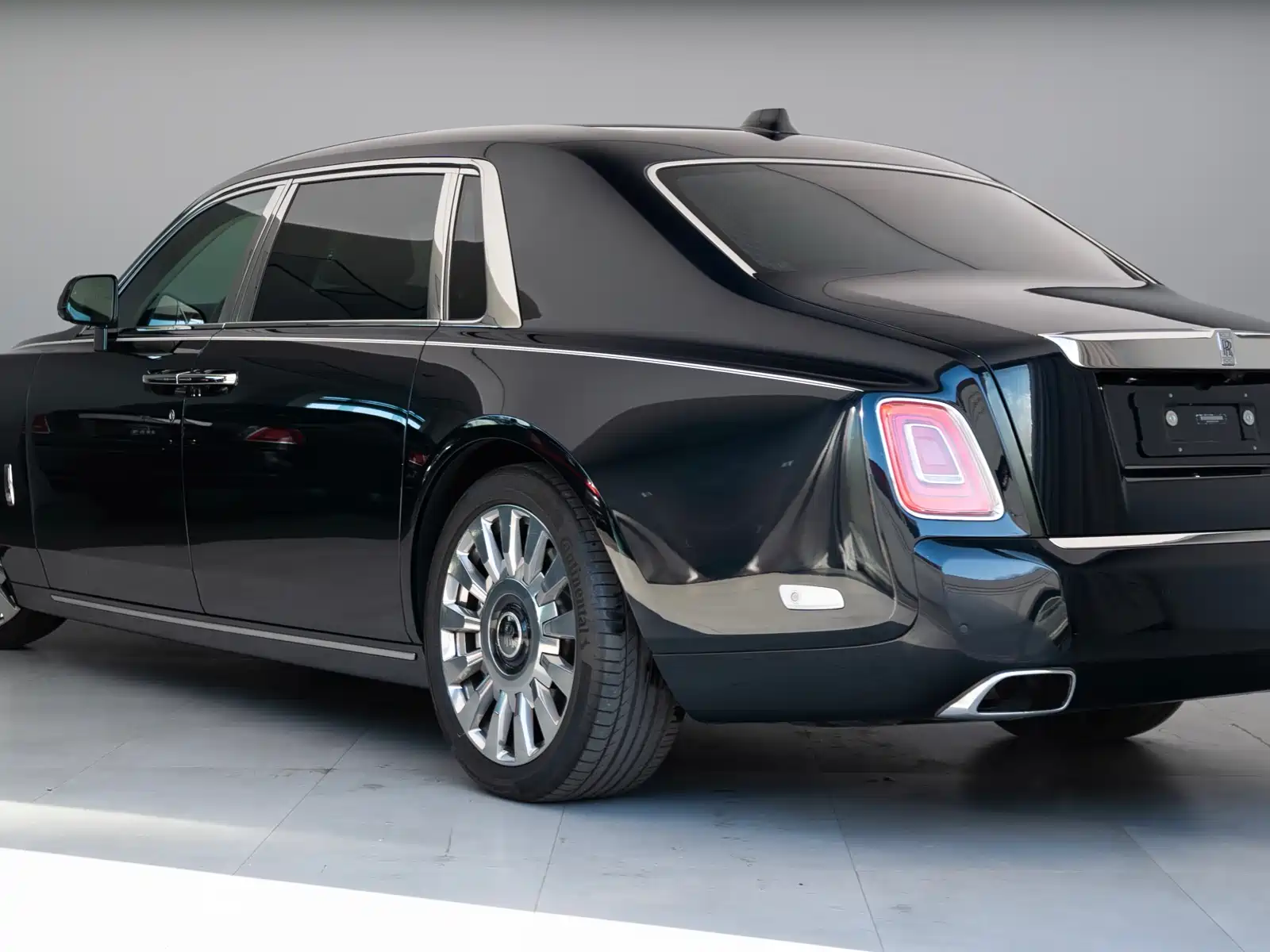 Фото 22 - Rolls-Royce Phantom