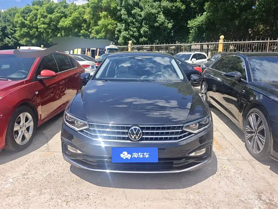 Volkswagen Magotan 2023 Model 2 Million Commemorative Edition 330TSI DSG Luxury фото 2