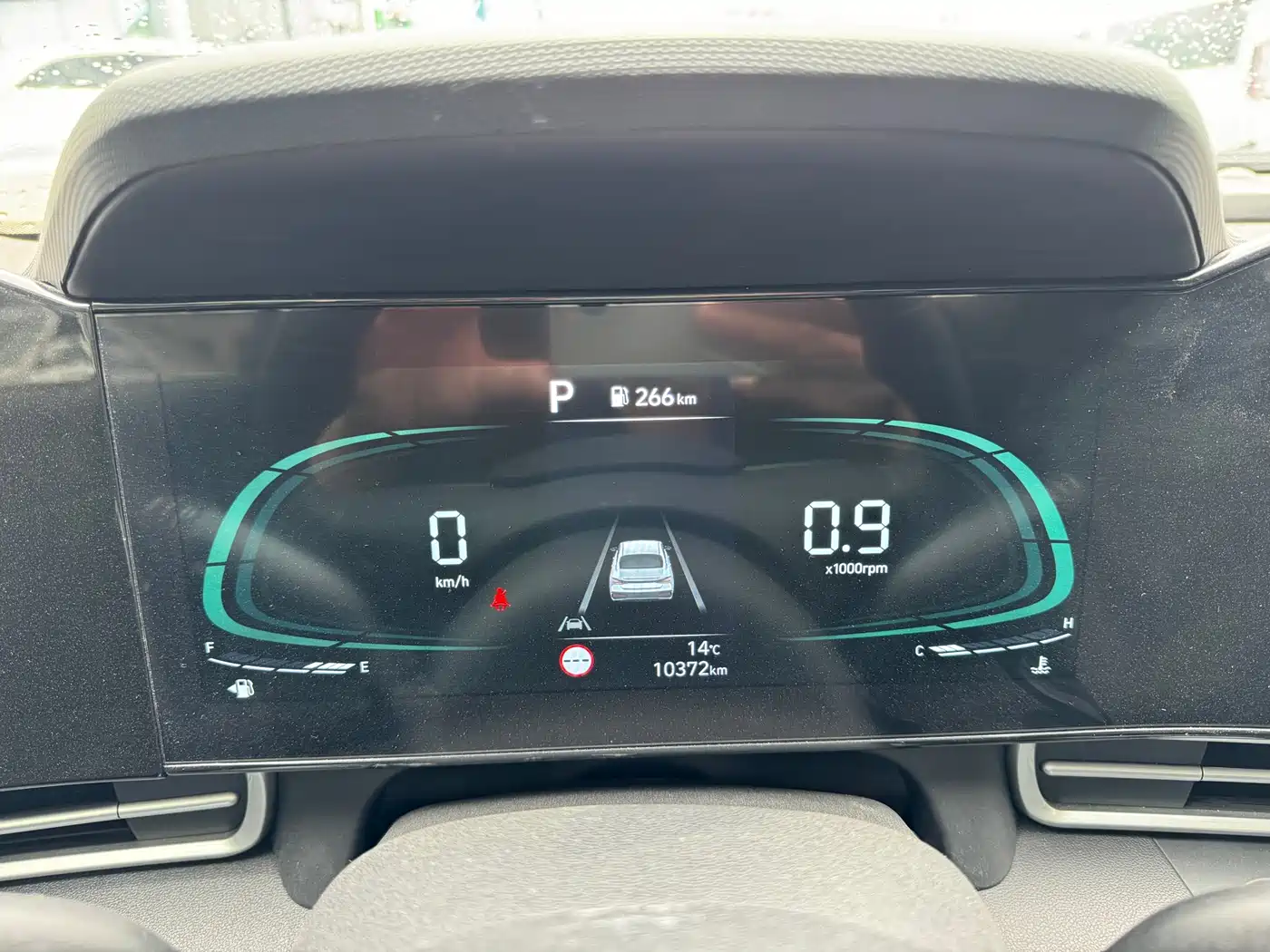 Hyundai Elantra 2023 Model 1.5L CVT LUX Premium Edition фото 9
