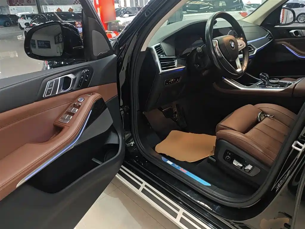 BMW X7 2021 xDrive40i Leading Luxury Package фото 16