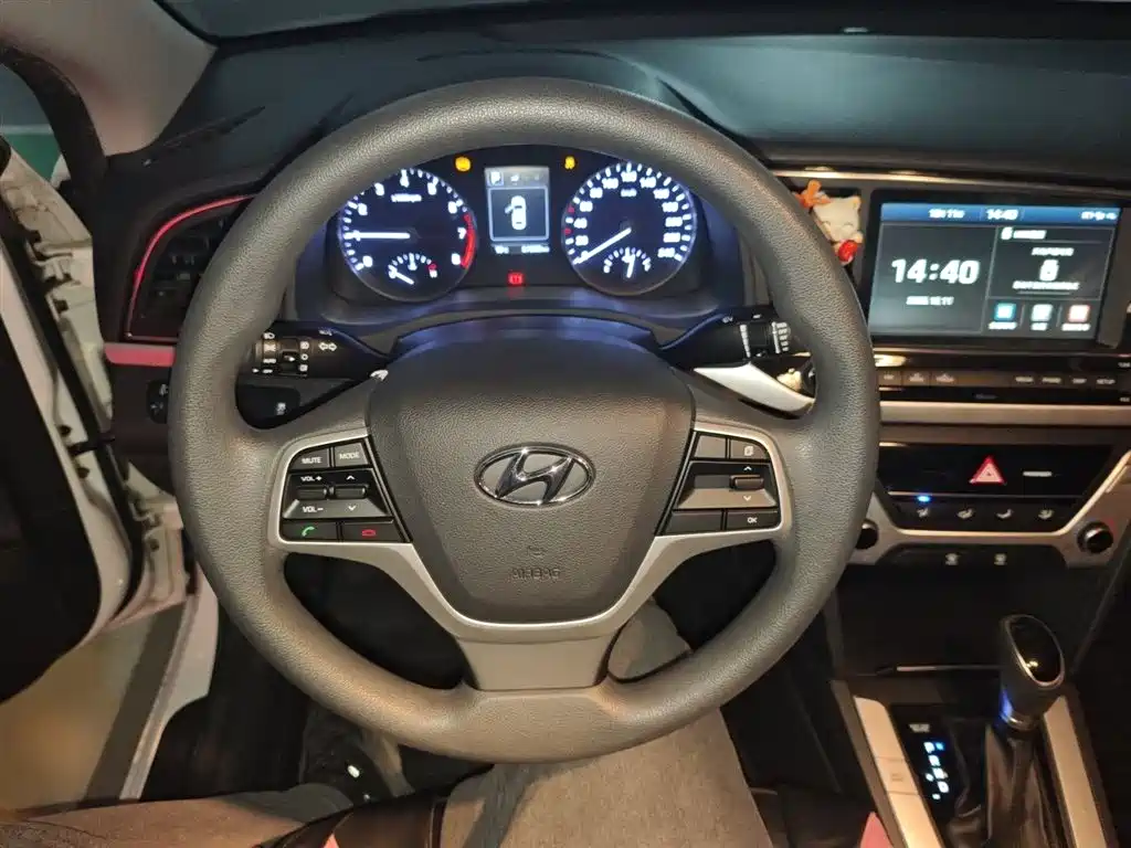 Hyundai Elantra 2016 Model 1.6L Automatic Smart Elite фото 3