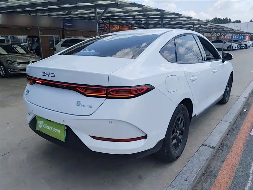 BYD Qin PLUS 2025 DM-i Smart Drive 55KM Leader фото 7