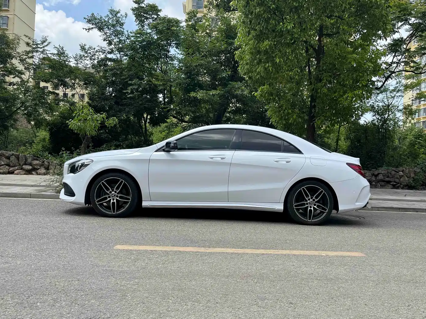 Mercedes-Benz CLA (Import) 2017 CLA 220 4MATIC фото 9