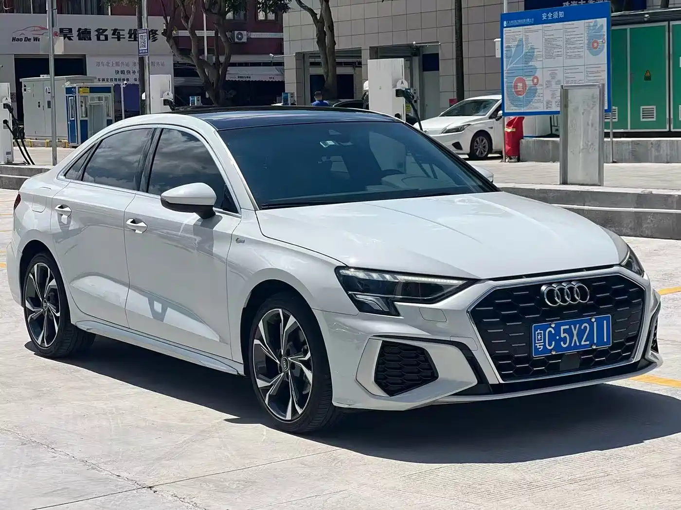 Audi A3 2022 A3L Limousine 35 TFSI Luxury Sport фото 3