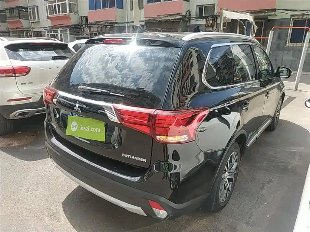 Mitsubishi Outlander 2018 2.0L 2WD Glory Edition 5-seater фото 7