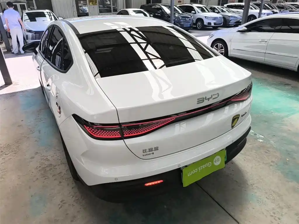 BYD Hai Bao 05 DM-i 2025 DM-i Smart Drive Edition 55KM Luxury фото 5