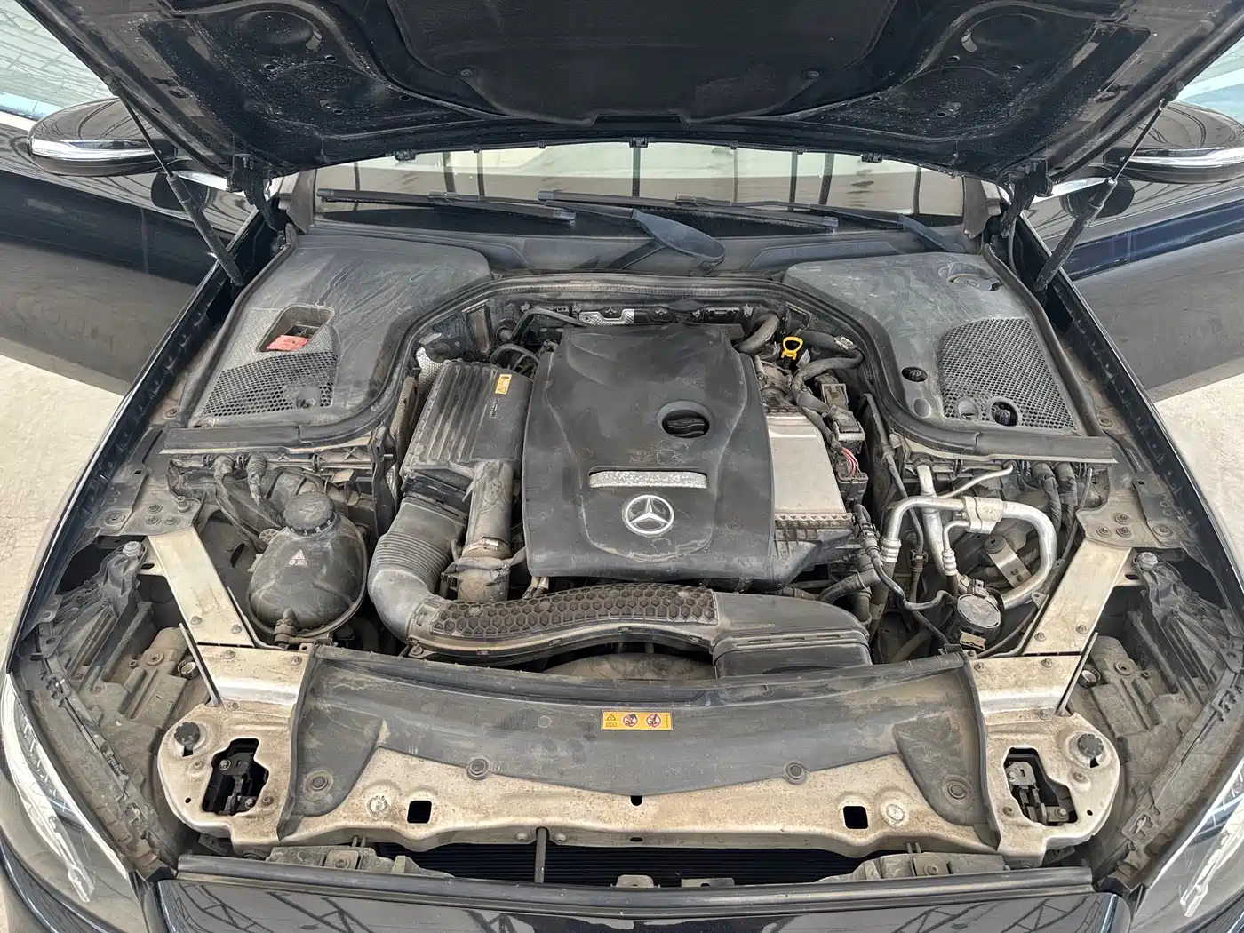 Mercedes-Benz E-Class 2016 E 200 L Sport Type фото 9