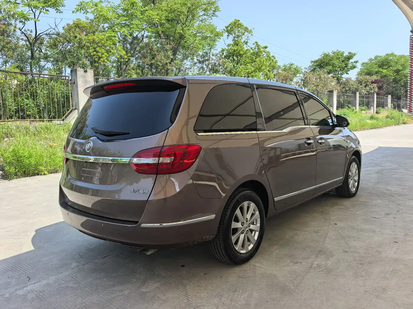 Buick GL8 2018 28T Luxury Model China VI фото 5