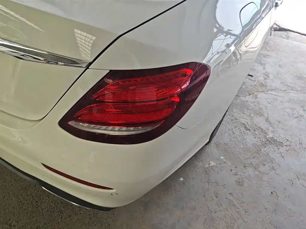 Mercedes-Benz E-Class 2018 E 300 L Sport Luxury фото 8